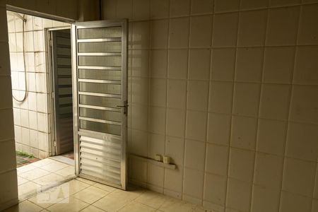 Casa à venda com 450m², 5 quartos e 4 vagasquarto dos fundos