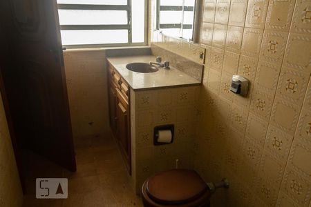 Casa à venda com 450m², 5 quartos e 4 vagasbanheiro da suíte