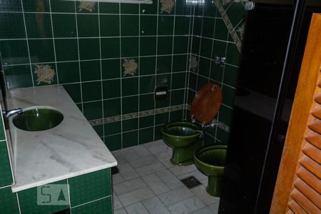 Casa à venda com 450m², 5 quartos e 4 vagasBanheiro