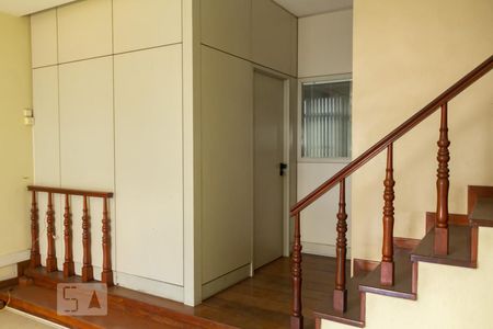 Casa à venda com 450m², 5 quartos e 4 vagasSala