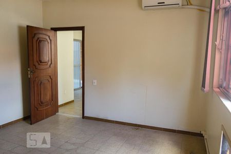 Casa à venda com 450m², 5 quartos e 4 vagasquarto 5 suíte