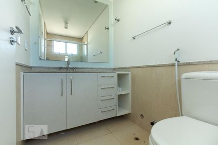 Apartamento para alugar com 134m², 3 quartos e 1 vaga Apartamento para alugar com 134m², 3 quartos e 1 vagaBanheiro da Suíte
