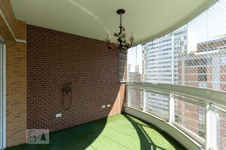 Varanda de apartamento para alugar com 3 quartos, 134m² em Itaim Bibi, São Paulo
