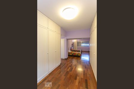 Apartamento para alugar com 370m², 4 quartos e 2 vagas Apartamento para alugar com 370m², 4 quartos e 2 vagasQuarto 4 - Suíte