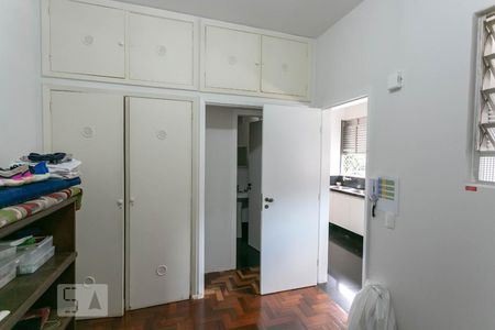 Apartamento para alugar com 370m², 4 quartos e 2 vagas Apartamento para alugar com 370m², 4 quartos e 2 vagasQuarto de Serviço