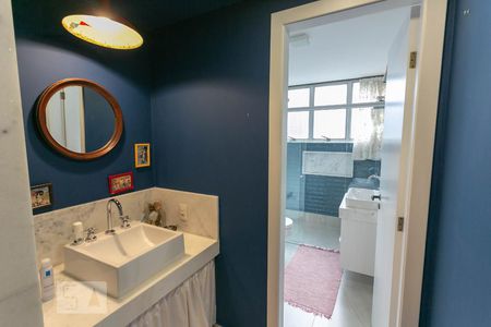 Apartamento para alugar com 370m², 4 quartos e 2 vagas Apartamento para alugar com 370m², 4 quartos e 2 vagasBanheiro