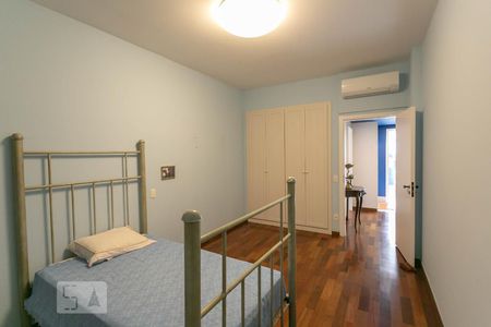 Apartamento para alugar com 370m², 4 quartos e 2 vagas Apartamento para alugar com 370m², 4 quartos e 2 vagasQuarto 1