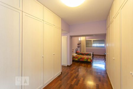 Apartamento para alugar com 370m², 4 quartos e 2 vagas Apartamento para alugar com 370m², 4 quartos e 2 vagasQuarto 4 - Suíte