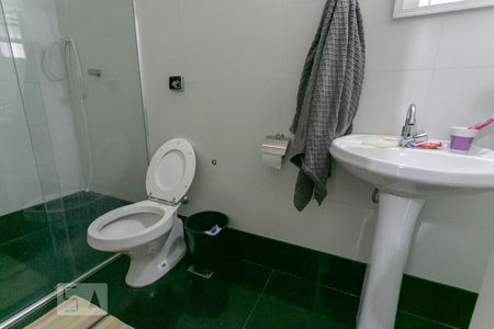 Apartamento para alugar com 370m², 4 quartos e 2 vagas Apartamento para alugar com 370m², 4 quartos e 2 vagasBanheiro de Serviço