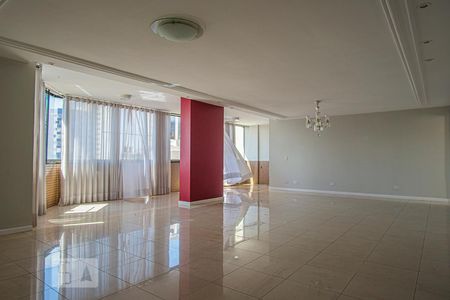 Apartamento para alugar com 260m², 4 quartos e 4 vagasSala