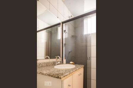 Apartamento para alugar com 70m², 3 quartos e 1 vaga Apartamento para alugar com 70m², 3 quartos e 1 vagaBanheiro do Quarto 1