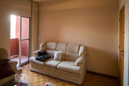 Sala de apartamento para alugar com 3 quartos, 66m² em Sagrada Família, Belo Horizonte