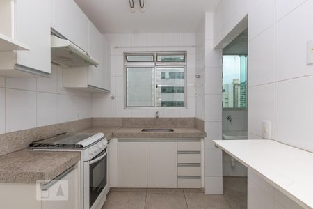 Apartamento para alugar com 72m², 2 quartos e 3 vagas