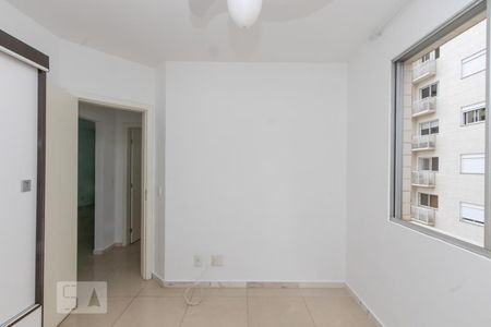 Apartamento para alugar com 72m², 2 quartos e 3 vagas