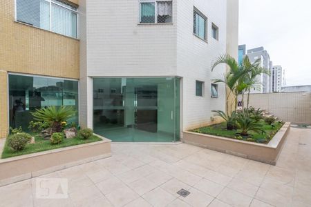 Apartamento para alugar com 72m², 2 quartos e 3 vagas