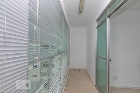 Apartamento para alugar com 72m², 2 quartos e 3 vagas