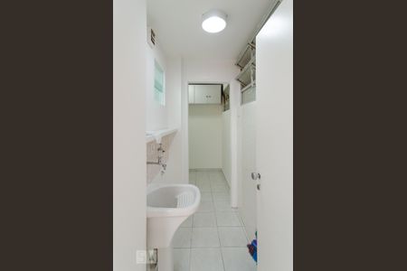 Apartamento para alugar com 65m², 2 quartos e 1 vaga Apartamento para alugar com 65m², 2 quartos e 1 vagaLavanderia