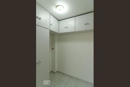 Apartamento para alugar com 65m², 2 quartos e 1 vaga Apartamento para alugar com 65m², 2 quartos e 1 vagaQuarto de Serviço
