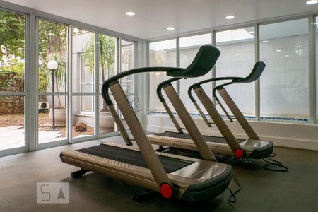 Apartamento à venda com 170m², 3 quartos e 4 vagasÁrea comum - Academia