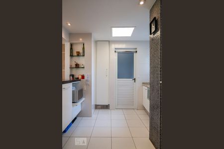 Apartamento à venda com 170m², 3 quartos e 4 vagasCozinha