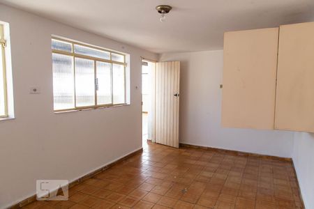 Casa à venda com 313m², 4 quartos e 1 vagaÁrea de Serviço 2