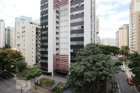 Vista da Sala de apartamento para alugar com 2 quartos, 71m² em Vila Nova Conceição, São Paulo