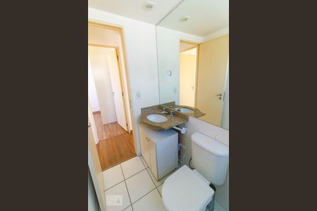 Apartamento à venda com 49m², 2 quartos e 1 vaga Apartamento à venda com 49m², 2 quartos e 1 vagaBanheiro