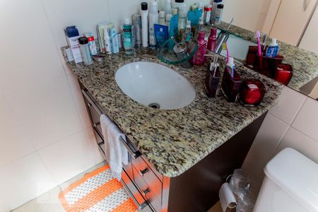 Apartamento à venda com 75m², 3 quartos e 2 vagas Apartamento à venda com 75m², 3 quartos e 2 vagasPia