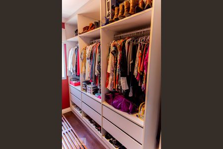 Apartamento à venda com 75m², 3 quartos e 2 vagas Apartamento à venda com 75m², 3 quartos e 2 vagasArmário