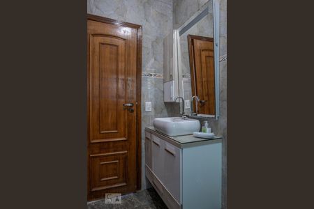 Apartamento à venda com 80m², 2 quartos e sem vaga'Banheiro