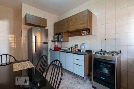 Casa à venda com 100m², 2 quartos e 2 vagasCozinha