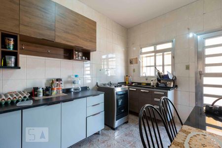 Casa à venda com 100m², 2 quartos e 2 vagasCozinha