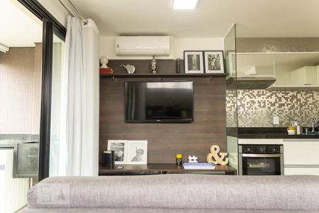 Sala de kitnet/studio para alugar com 1 quarto, 38m² em Campo Belo, São Paulo