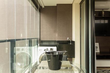 Varanda de kitnet/studio para alugar com 1 quarto, 38m² em Campo Belo, São Paulo