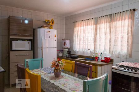 Casa à venda com 90m², 3 quartos e 1 vaga Casa à venda com 90m², 3 quartos e 1 vagaCozinha