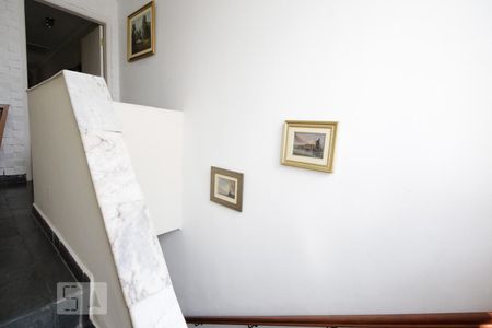 Casa à venda com 180m², 5 quartos e 2 vagasCorredor