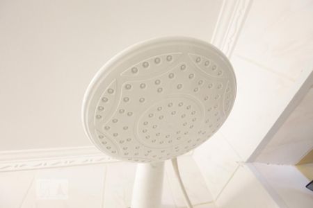 Casa à venda com 180m², 5 quartos e 2 vagasBanheiro 1