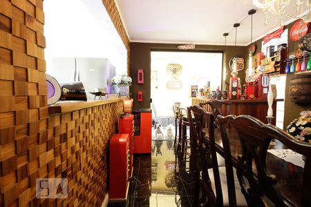 Casa à venda com 180m², 5 quartos e 2 vagasBar