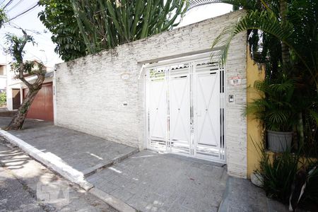 Casa à venda com 180m², 5 quartos e 2 vagasFachada