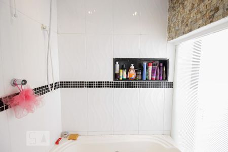 Casa à venda com 180m², 5 quartos e 2 vagasQuarto externo - Banheiro