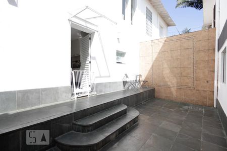 Casa à venda com 180m², 5 quartos e 2 vagasQuintal dos fundos