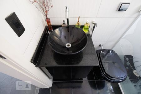 Casa à venda com 180m², 5 quartos e 2 vagasBanheiro Social