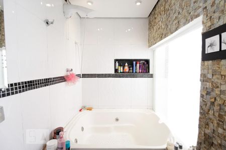 Casa à venda com 180m², 5 quartos e 2 vagasQuarto externo - Banheiro