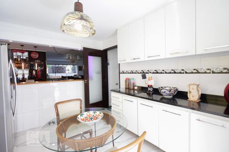 Casa à venda com 180m², 5 quartos e 2 vagasCozinha