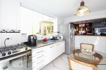 Casa à venda com 180m², 5 quartos e 2 vagasCozinha