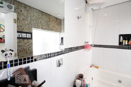 Casa à venda com 180m², 5 quartos e 2 vagasQuarto externo - Banheiro