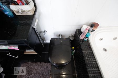 Casa à venda com 180m², 5 quartos e 2 vagasQuarto externo - Banheiro