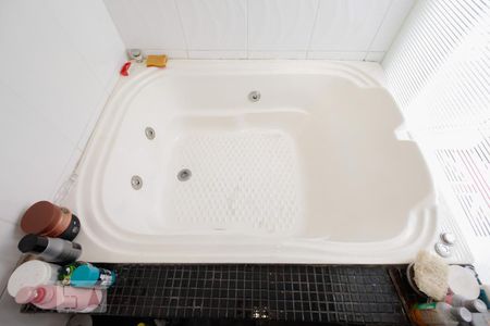 Casa à venda com 180m², 5 quartos e 2 vagasQuarto externo - Banheiro