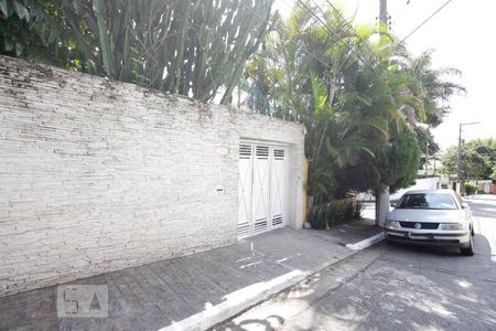 Casa à venda com 180m², 5 quartos e 2 vagasFachada