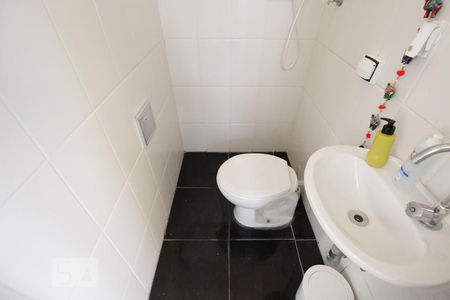 Casa à venda com 180m², 5 quartos e 2 vagasEdícula - Banheiro